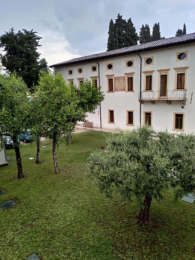 ヴェローナ Domus San Bernardino Bed & Breakfast エクステリア 写真