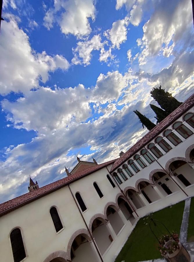 ヴェローナ Domus San Bernardino Bed & Breakfast エクステリア 写真