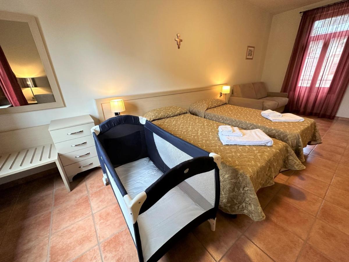 ヴェローナ Domus San Bernardino Bed & Breakfast エクステリア 写真