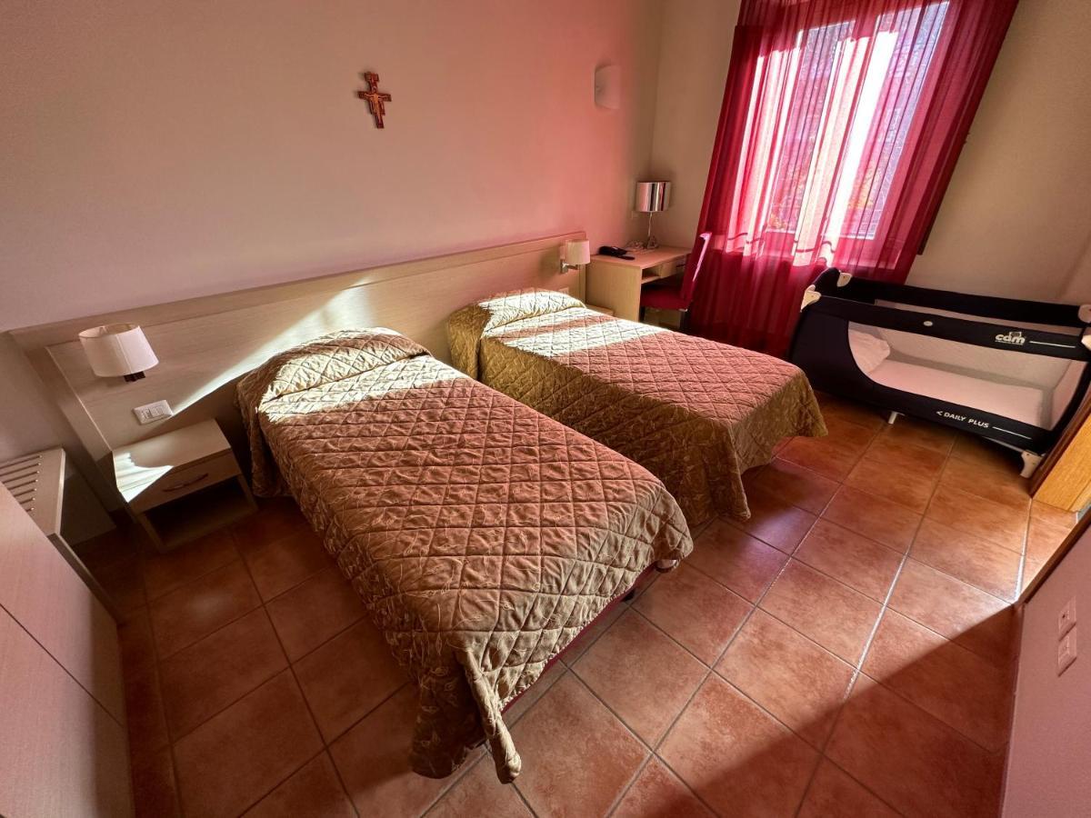 ヴェローナ Domus San Bernardino Bed & Breakfast エクステリア 写真