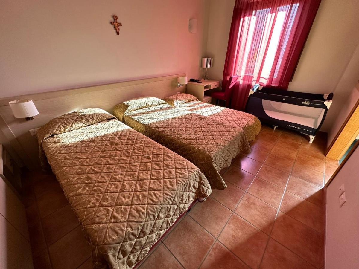 ヴェローナ Domus San Bernardino Bed & Breakfast エクステリア 写真